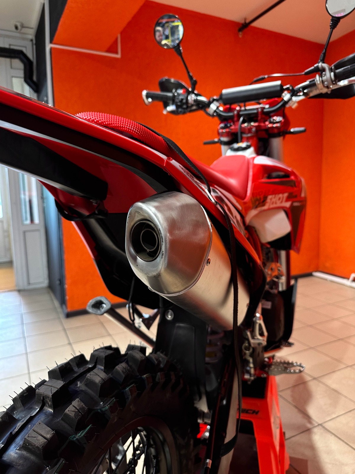 картинка Мотоцикл Regulmoto Holeshot Red Edition (4 valves) | Moped24