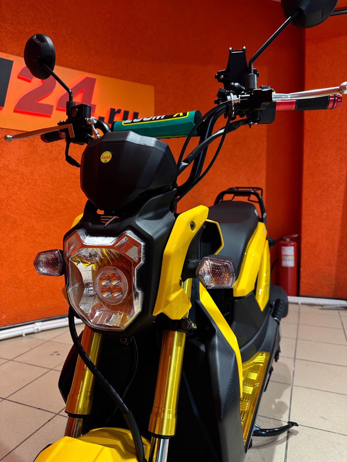 картинка Скутер VMC NAKED | Moped24