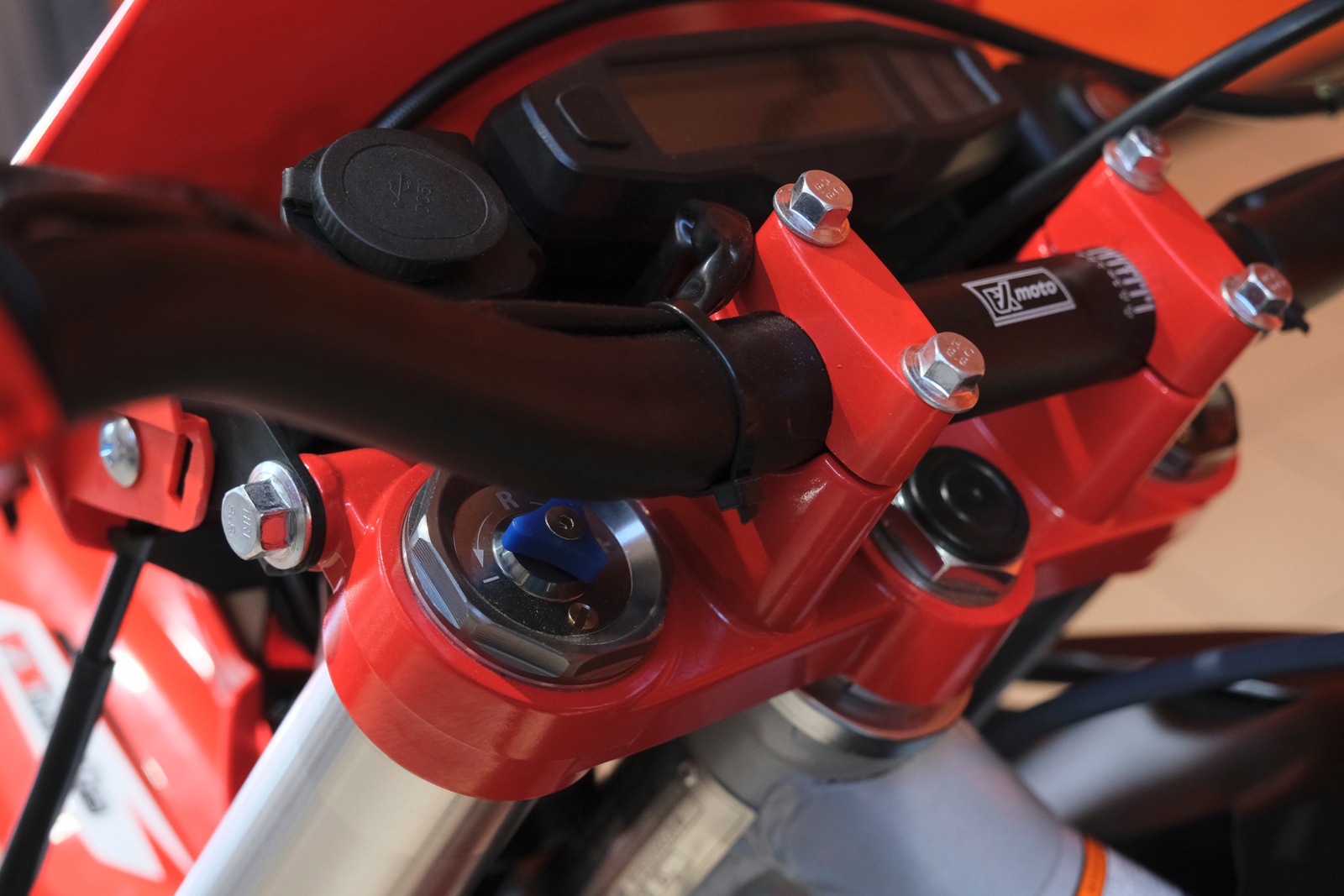 картинка Мотоцикл FXMOTO YZ-250 | Moped24