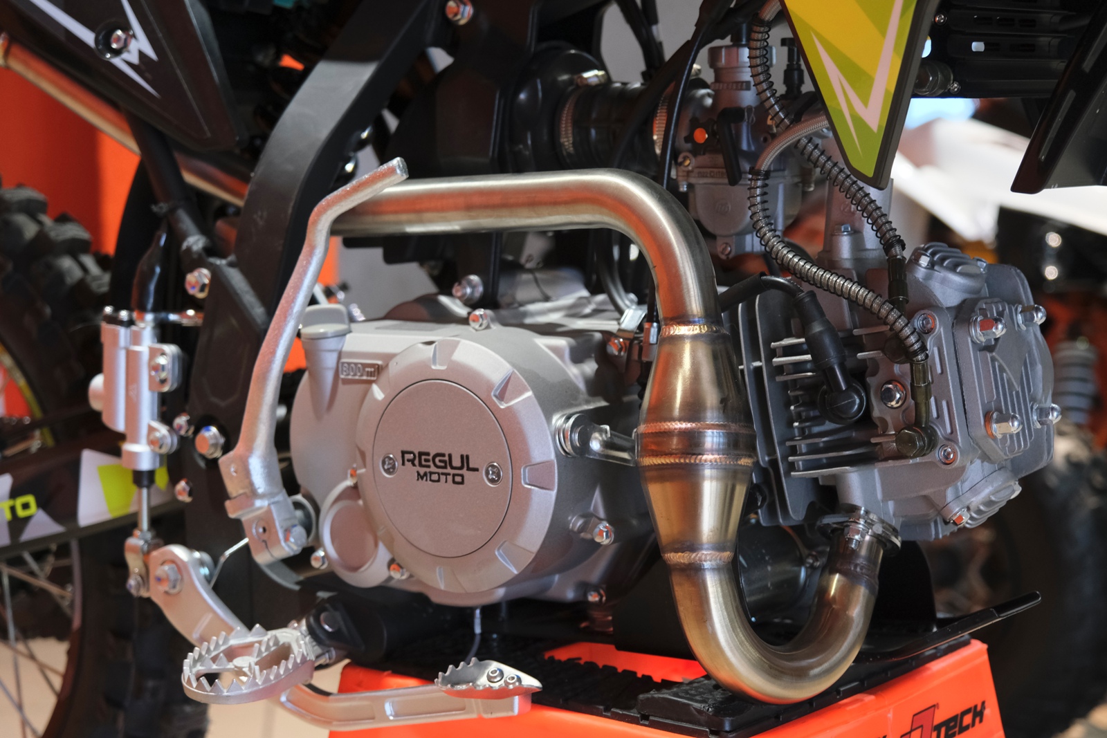 картинка Питбайк Regulmoto ONIX SPORT 140 | Moped24
