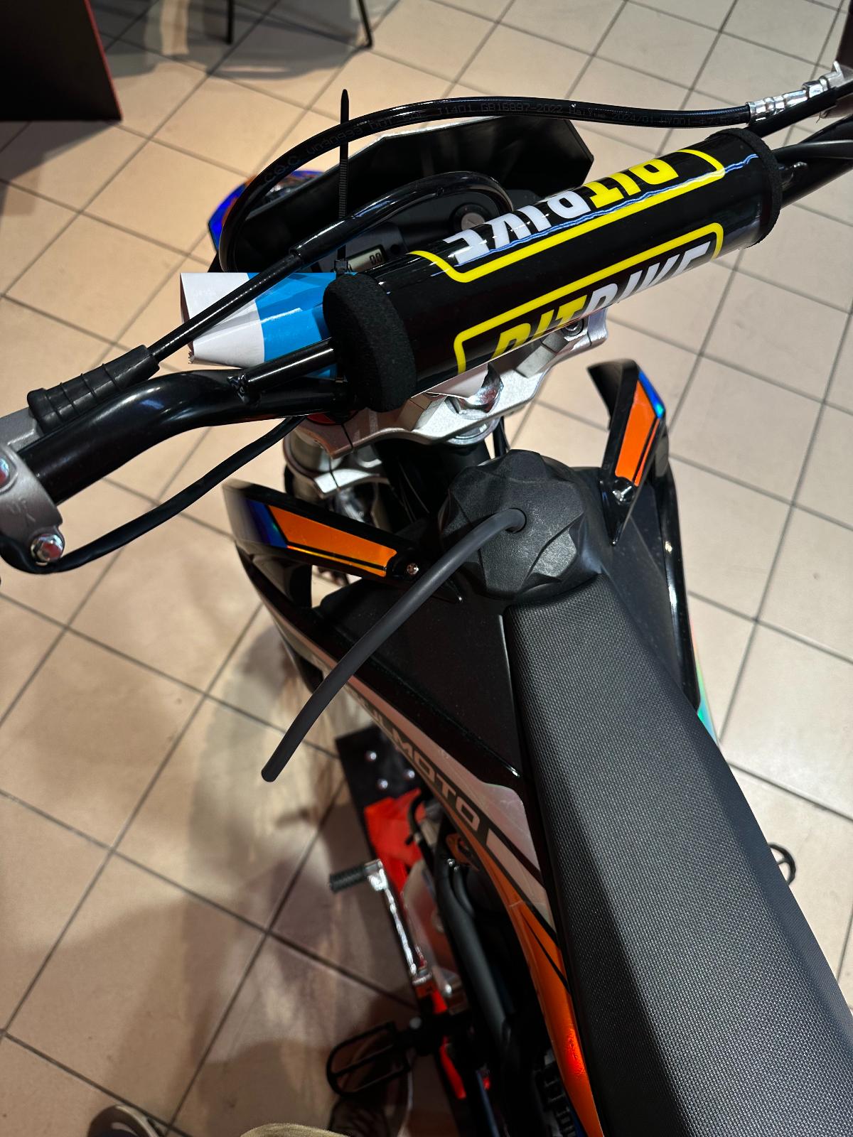 картинка Питбайк Regulmoto PILOT EM 17/14 | Moped24