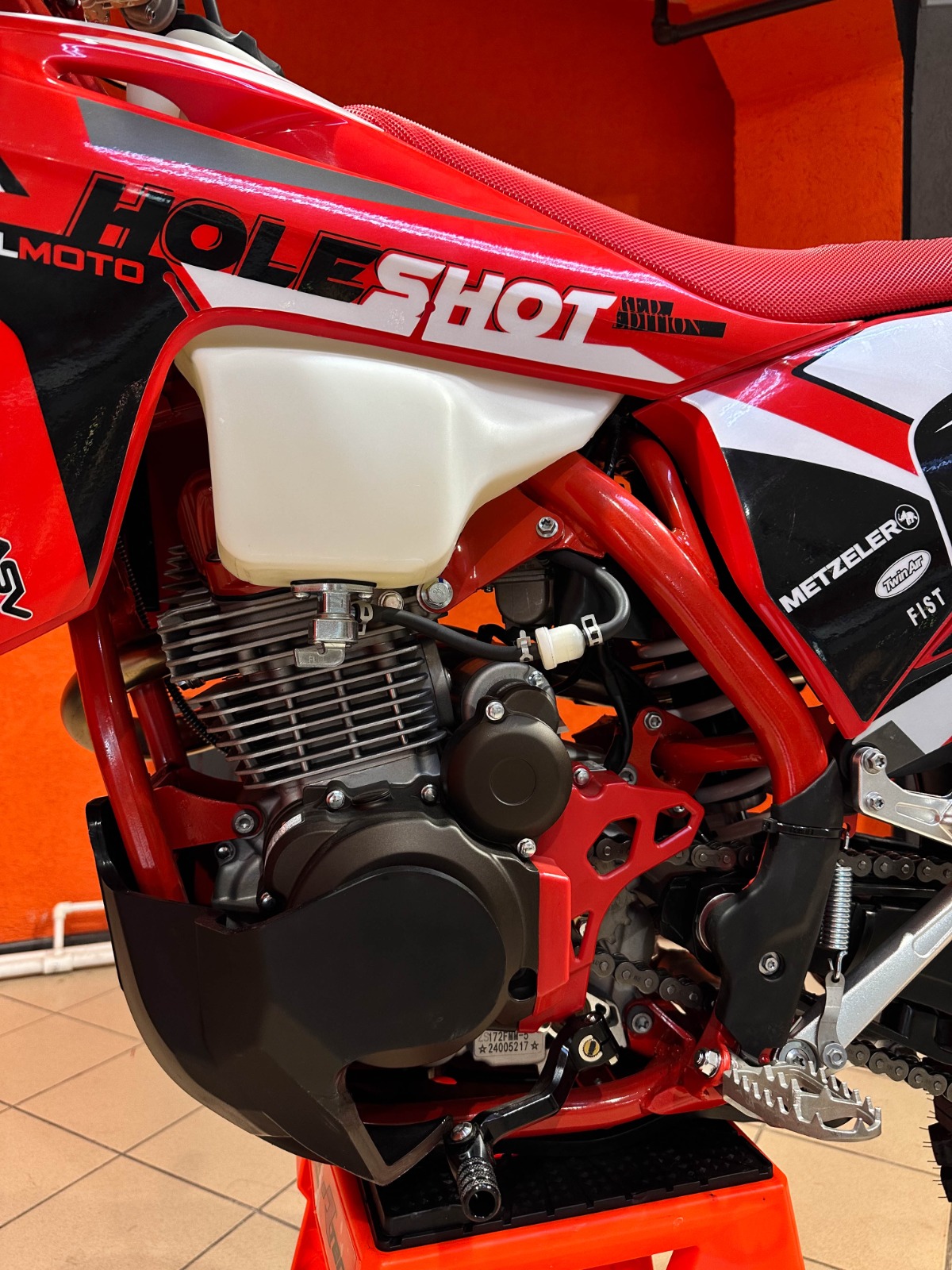картинка Мотоцикл Regulmoto Holeshot Red Edition (4 valves) | Moped24