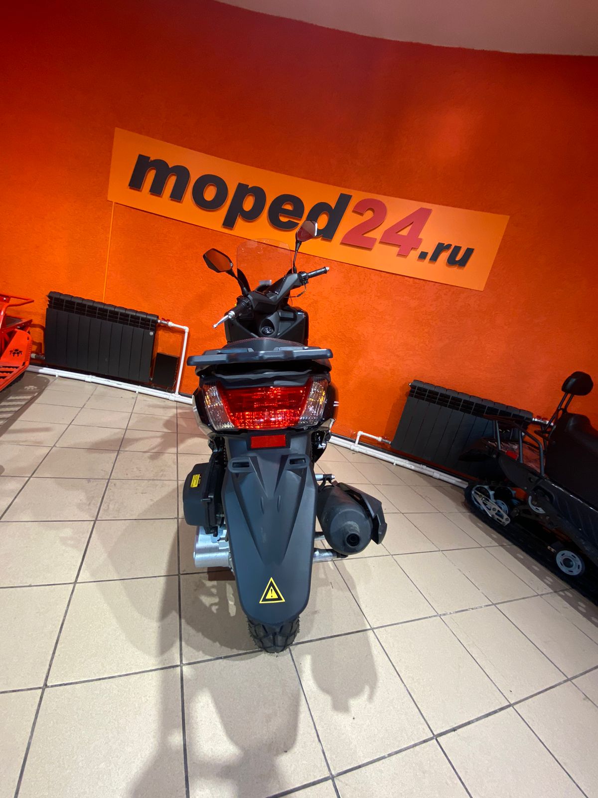 картинка Скутер МОТОМИР QUANTUM | Moped24