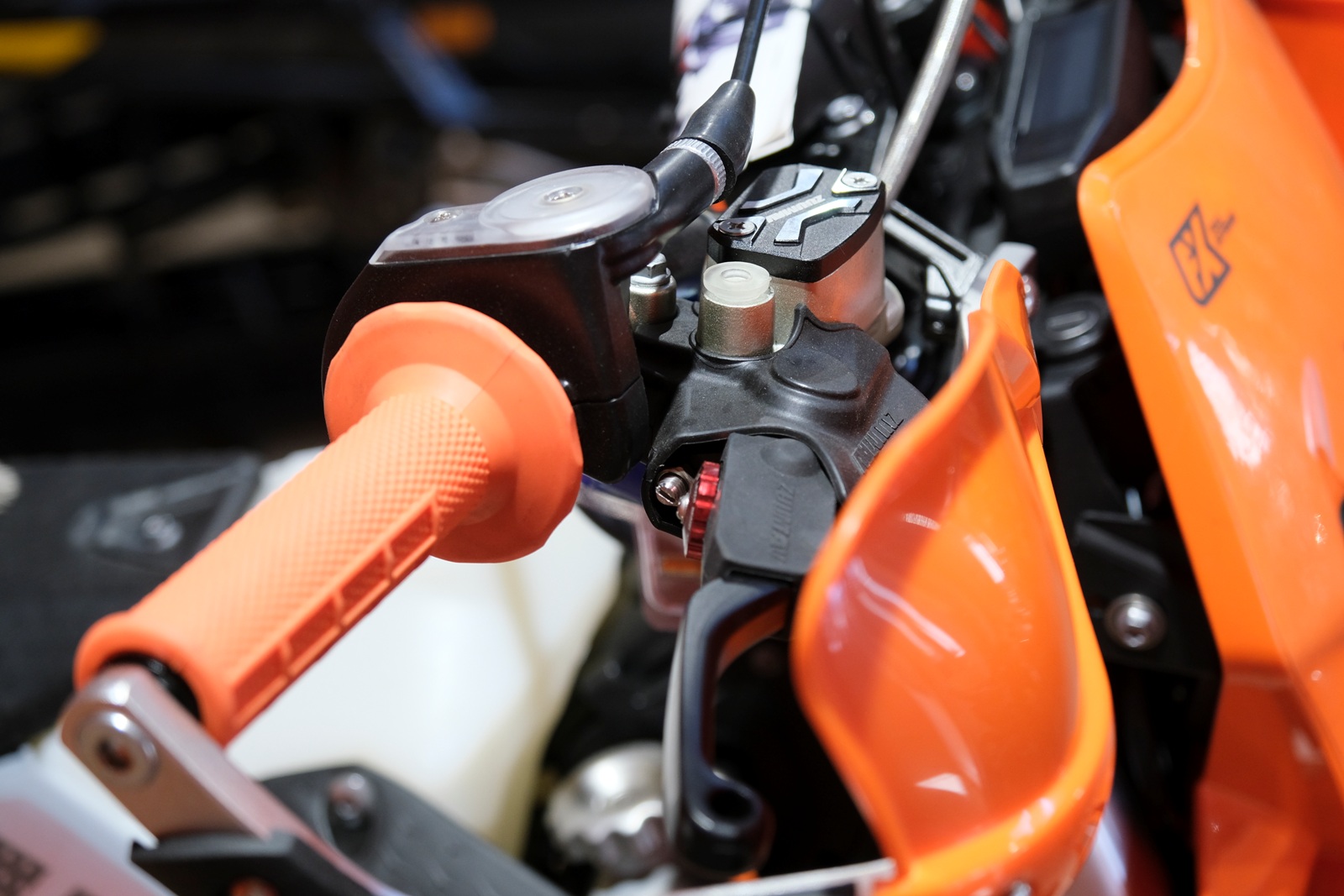 картинка Мотоцикл ZUUMAV K9 YBS-300 мотоциклы | Moped24