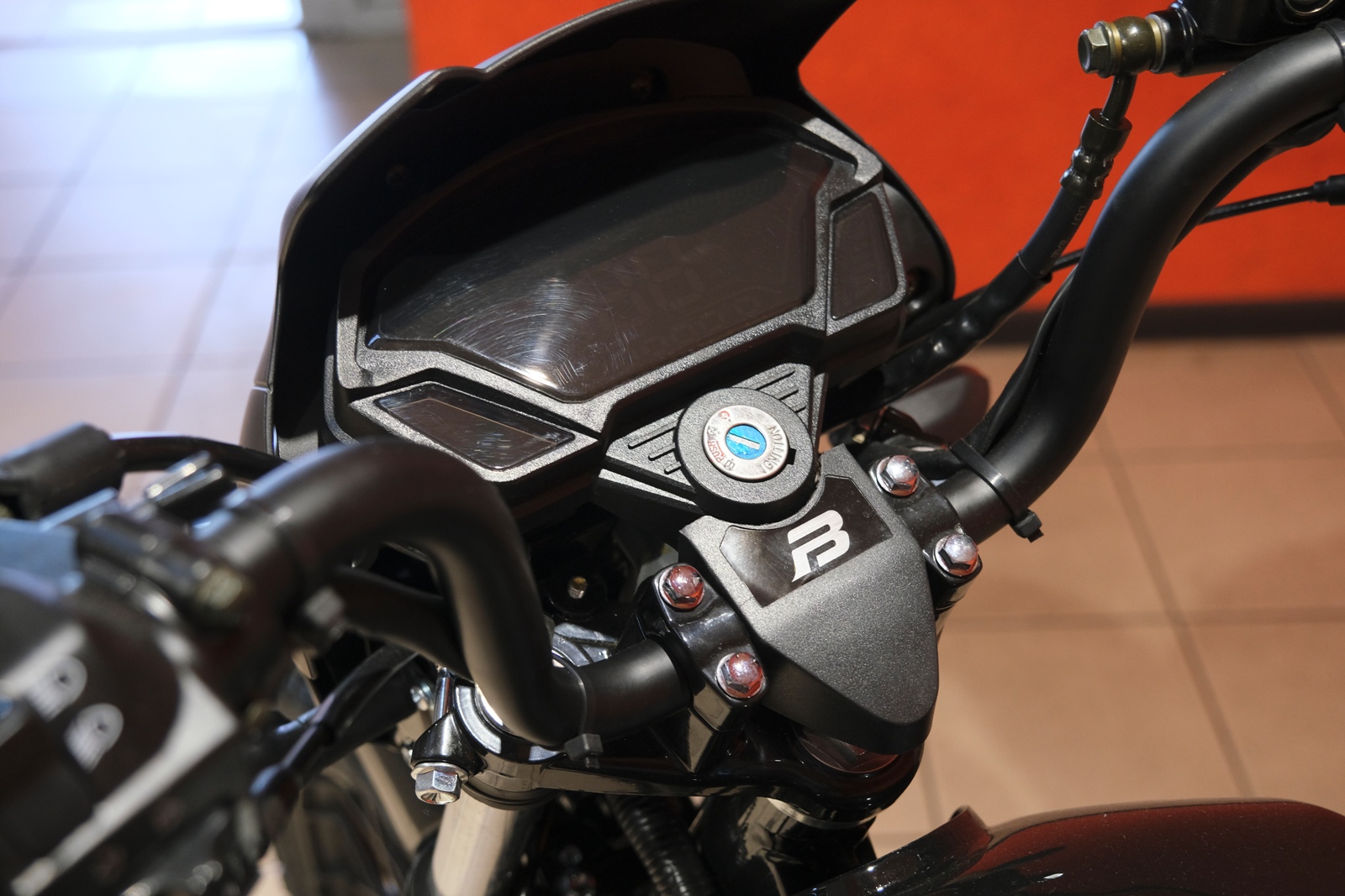 картинка Мопед МОТОМИР BOLT 1 (кроссовер) | Moped24