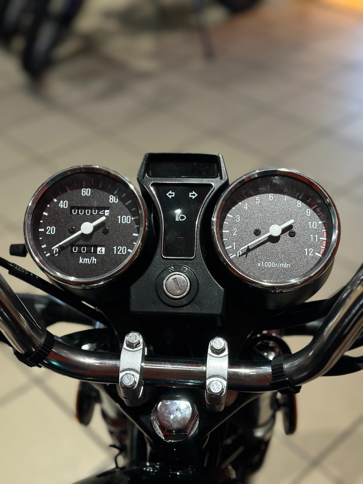 картинка Мопед VMC RIVA II RX (125) | Moped24