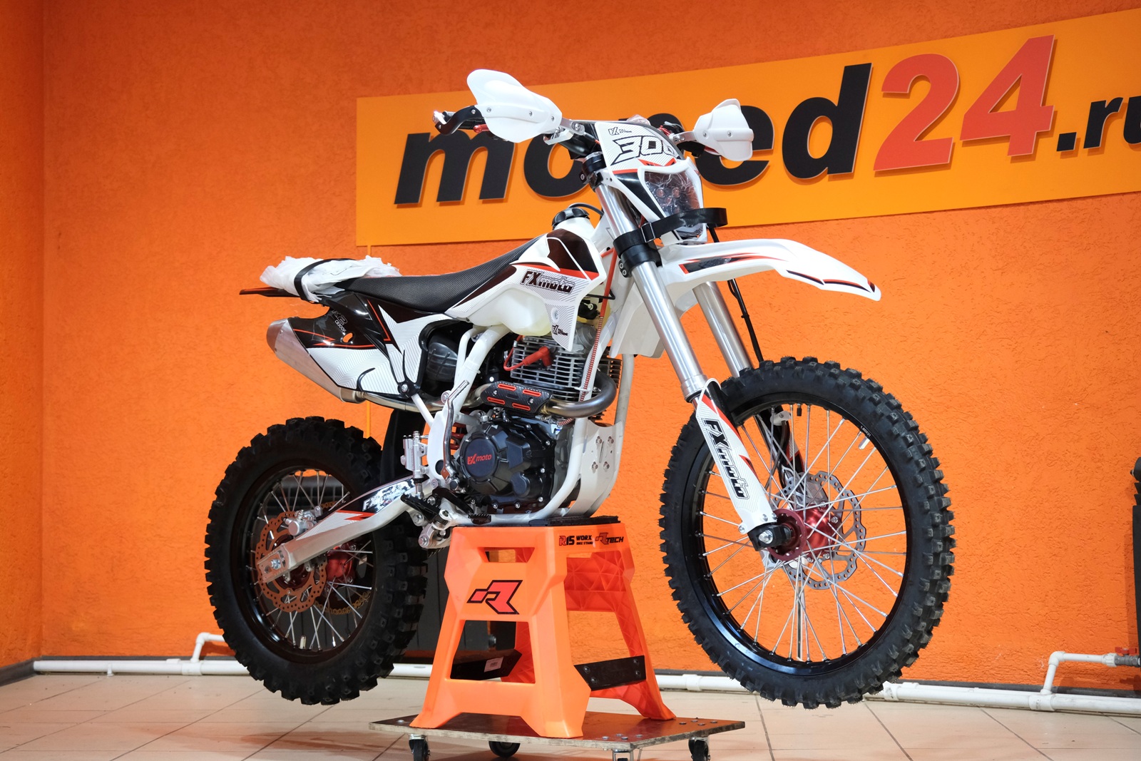 картинка Мотоцикл FXMOTO CB300F | Moped24