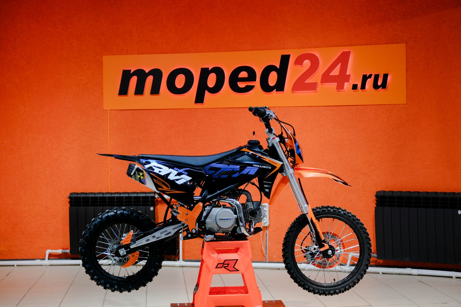 картинка Питбайк Regulmoto SPITFIRE PRO 19/16, 140cc | Moped24