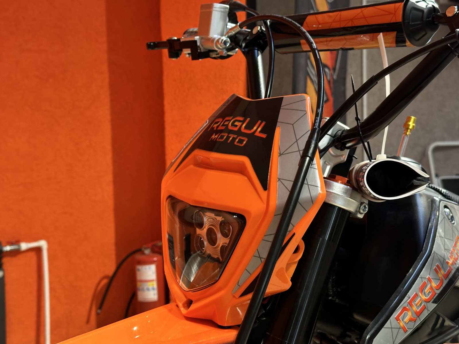 картинка Питбайк Regulmoto SEVEN PRO 17/14 | Moped24