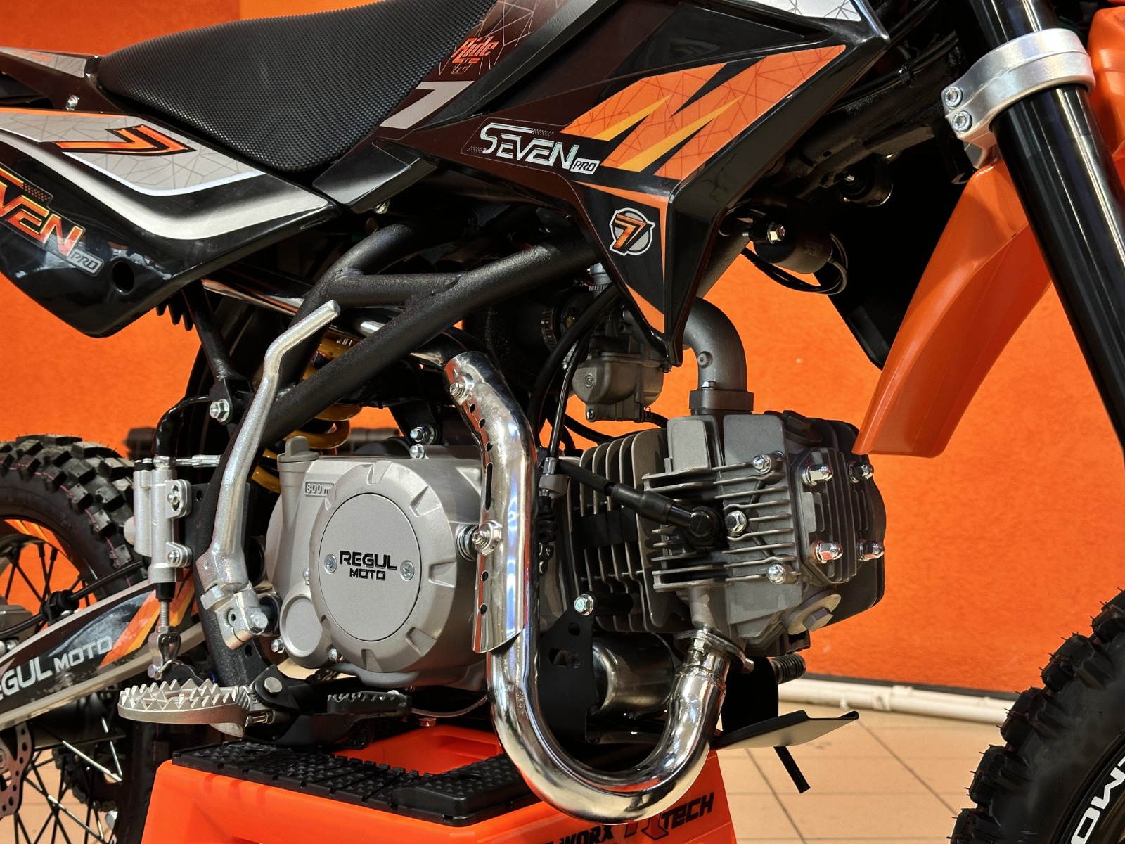 картинка Питбайк Regulmoto SEVEN PRO 17/14 | Moped24