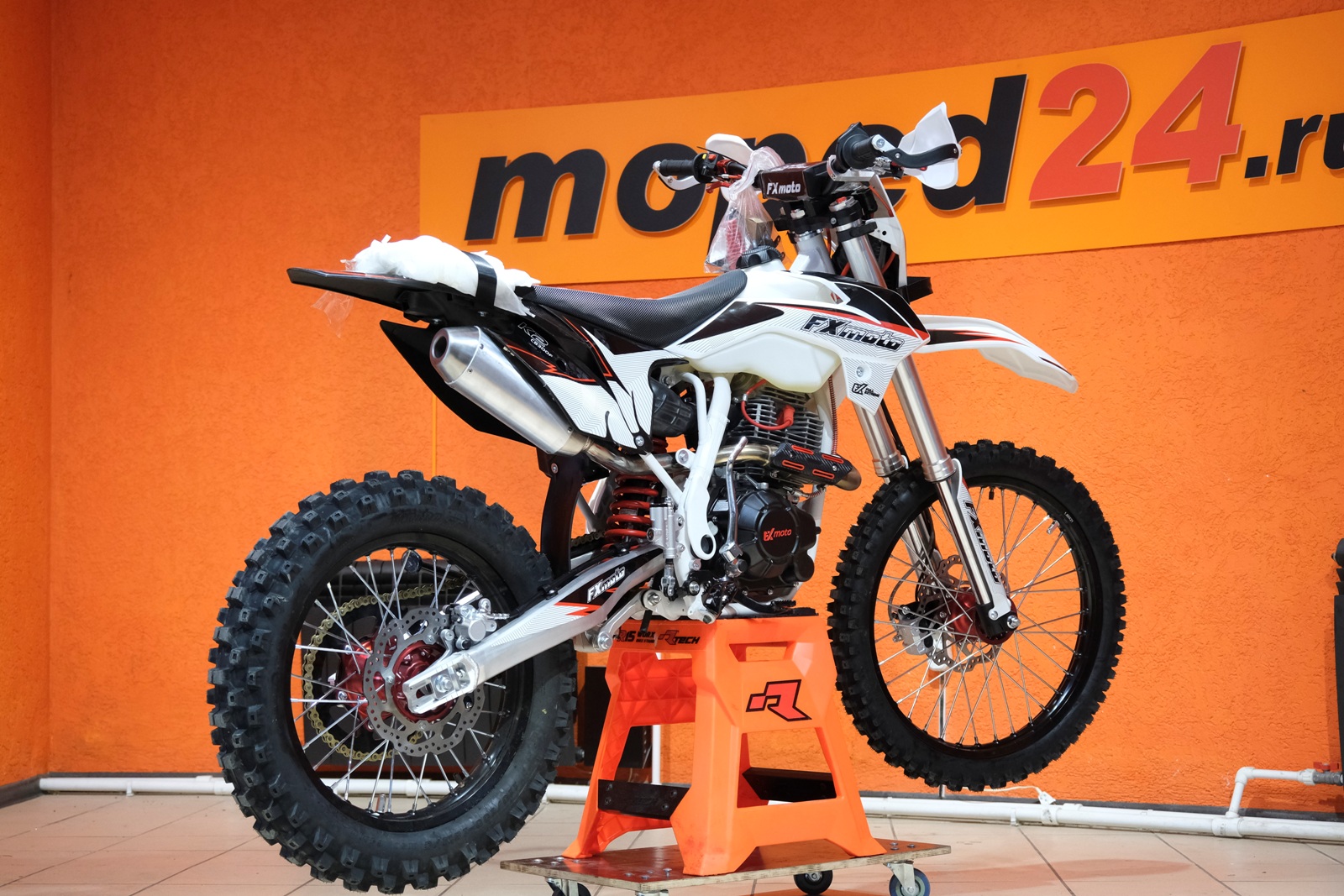 картинка Мотоцикл FXMOTO CB300F | Moped24