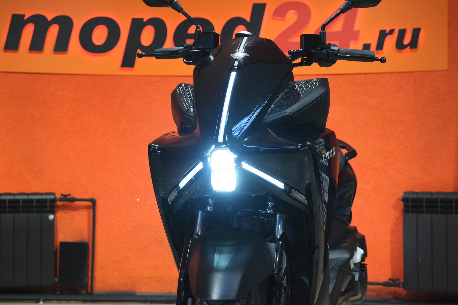 картинка Скутер VMC CYCLONE | Moped24