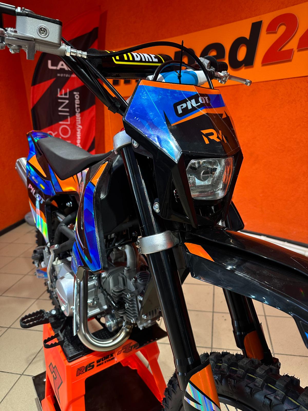 картинка Питбайк Regulmoto PILOT EM 17/14 | Moped24