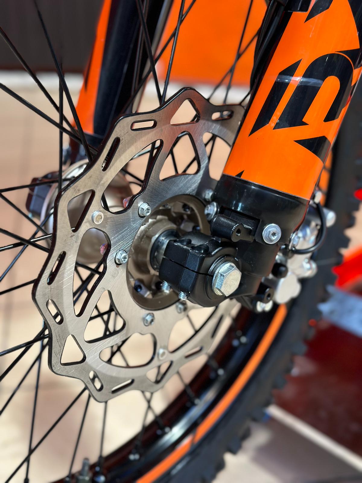 картинка Мотоцикл Regulmoto ZR PR 300 4 valves 5 gear | Moped24