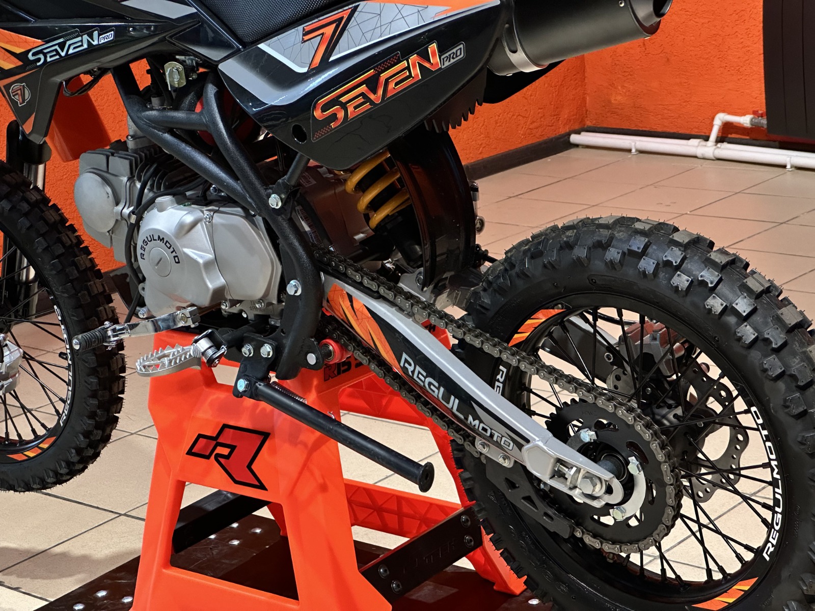 картинка Питбайк Regulmoto SEVEN PRO 17/14 | Moped24